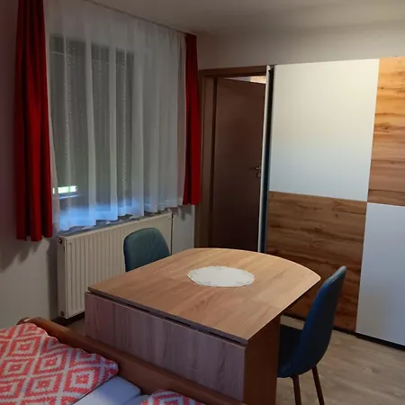 Bed & Breakfast Turisticna Kmetija Pr Trebce