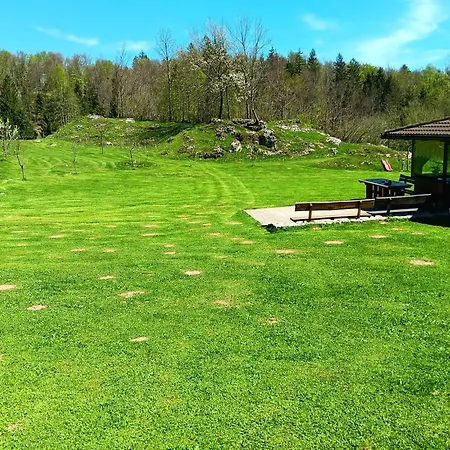 Turisticna Kmetija Pr Bed & Breakfast Trebce