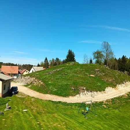 Turisticna Kmetija Pr Marm 3* Trebce
